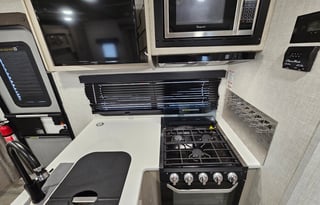 2021 Forest River Rockwood Mini Lite 2104S