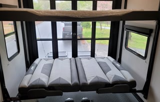 Family Fun Starts Here Spacious 5th Wheel Camper!