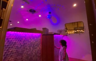 NUI LOA - Bar Trailer