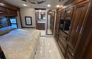 LUXURY RV