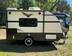 Riverside RV Retro 135