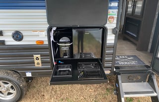 Pat's Wolf Den 2021 Forest River RV Cherokee