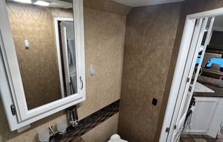 "Lucy" 2014 Thor Motor Coach Four Winds 26A