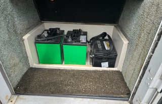 Big Booty Betty - Washer/Dryer - VERY HOT SHOWERS!