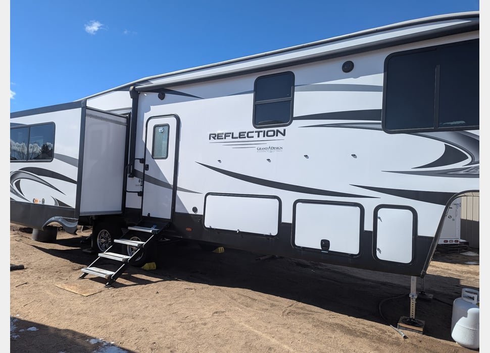 Fifth Wheel rentals in Roseville
