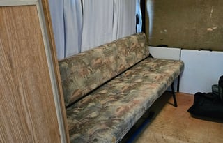 2002 Tahoe Lite Camper sleeps 4