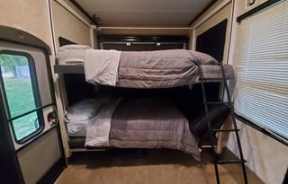 2016 Keystone RV Raptor 300MP