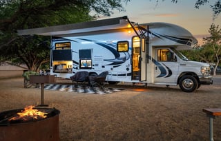 28ft Adventure Rig WITH Outdoor Kitchen & E-Bikes