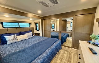 Roamer - 2023 Alliance RV Valor