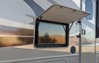 2015 Thor Motor Coach Hurricane 32N