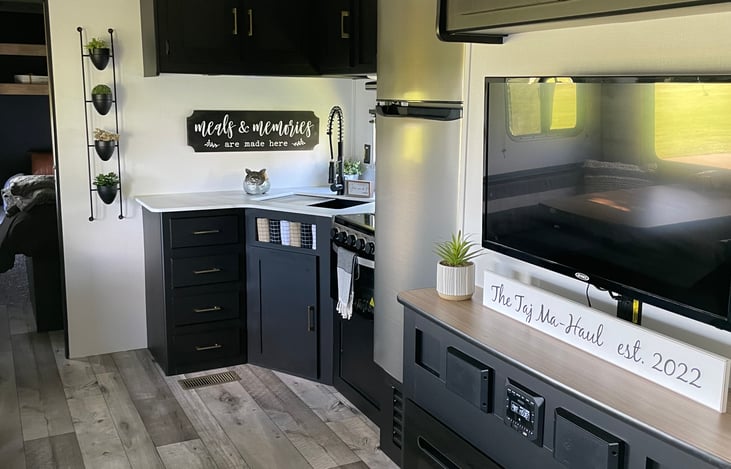 Tastefully decorated - interior