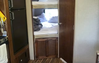 Happy Hideout! Beginner, pet, and family friendly!