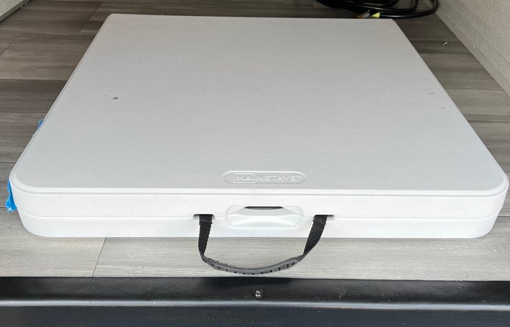 4 foot table, adjustable height