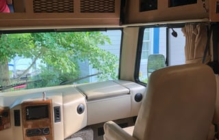 2018 Thor A.C.E.  With King Bed!