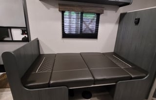 ★FULL size BUNKS★Sleeps 6★Exit 407