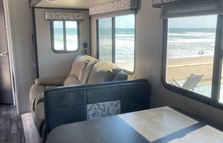 Keystone Bullet – On-Site Stay with Pool & Jacuzzi