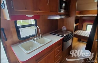 Cozy Vintage family friendly Cruiser !