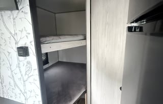 2022 Dutchmen RV Coleman Lantern LT Series 274BH