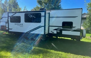 Lisa and Earl's Family Adventure RV Rental