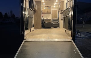 2021 34 FT Toy Hualer