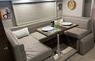 Cozy up with a View - Sprinter V6 Diesel