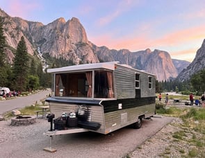 Holiday House RV Deluxe 18RB