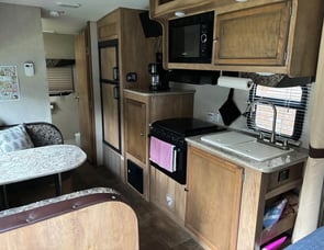 Gulf Stream RV Vista Cruiser 19RBS