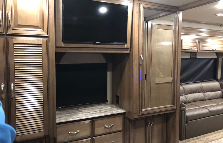 Master Bed TV, wardrobe and washer/dryer combo