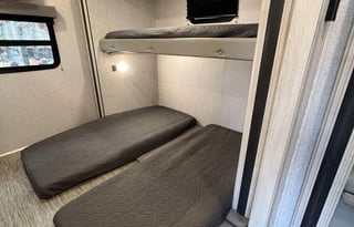 Pocono Camping: Big Family, Zero Hassle!!