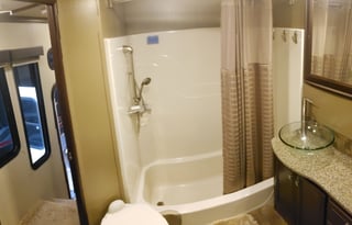 2015 Dutchmen RV Voltage V3990 Loaded!