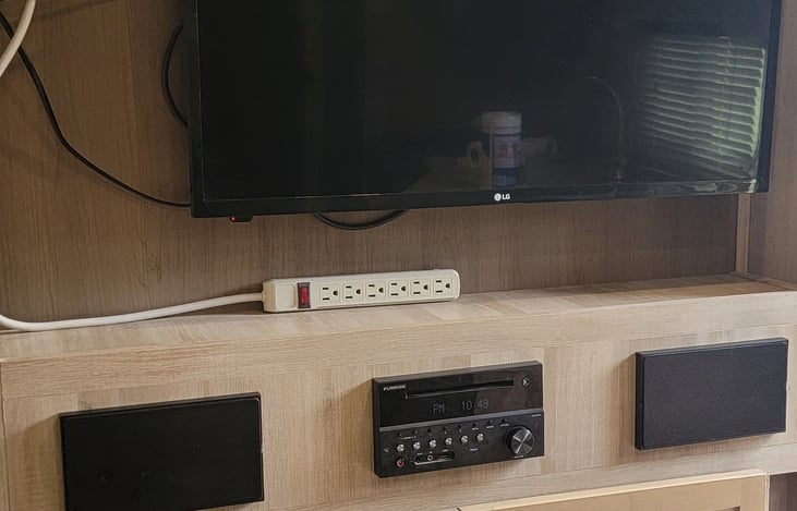 Entertainment center