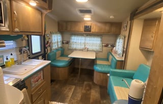 2017 Gulfstream Vintage Cruiser aka 'VINNY'