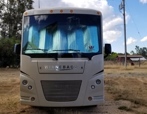 Winnebago Vista 31B