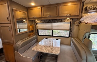 2018 Thor Motor Coach Four Winds 22B