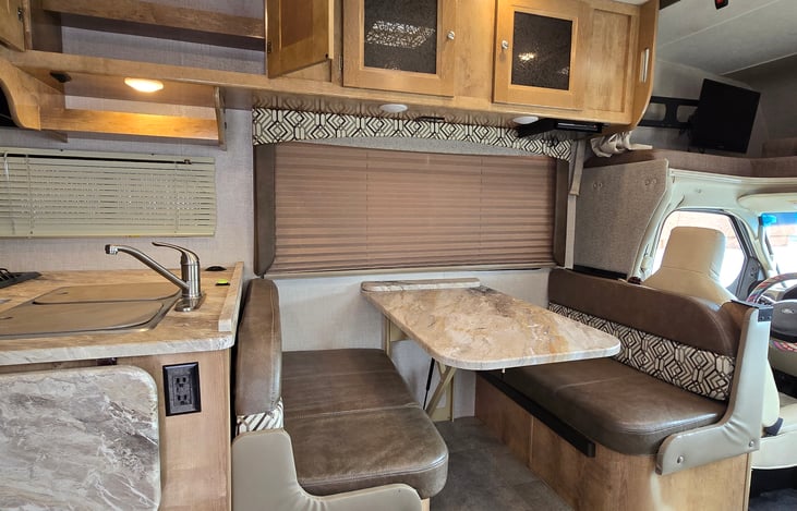 Dinette convertable bed