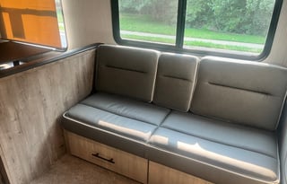 Great kids camper! 2 Baths & Washer! Sleeps 9+