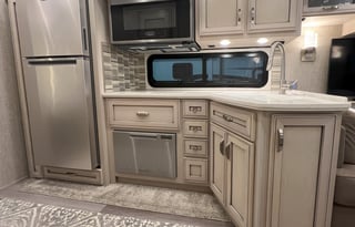 2021 Newmar Canyon Star 3927