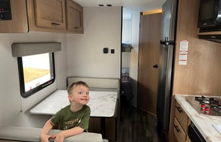 2022 Prime Time RV Avenger LT 22 Bunk House!