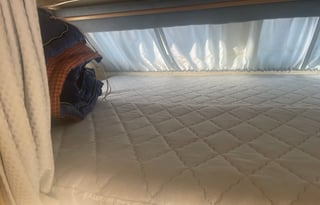 Retro 1989 Winnebago | Modern Upgrades, Sleeps 6