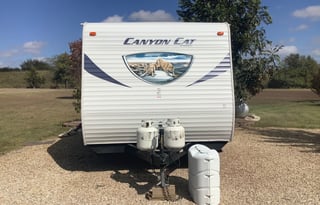 2014 Palomino Canyon Cat- Family & Pet friendly!