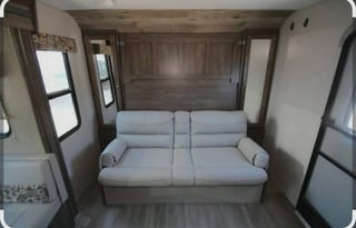 Adventure-Ready Bunkhouse Camper | Sleeps 6