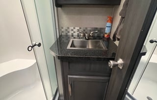 2018 5th Wheel Genesis Supreme 32 CR ToyHauler