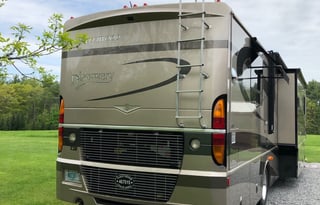 2005 Fleetwood Discovery 39S