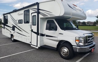 2021 RESORT STYLE RV LIVING !  32 FT Coachman Freelander