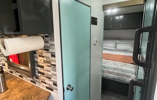 2014 SANDSTORM toy hauler