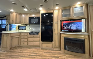 2016 Newmar Canyon Star 3710