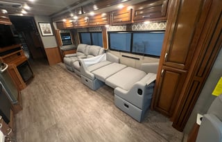 2018 Fleetwood Bounder 35K