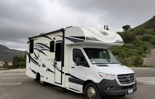 2020 Mercedes Jayco Melbourne 24L
