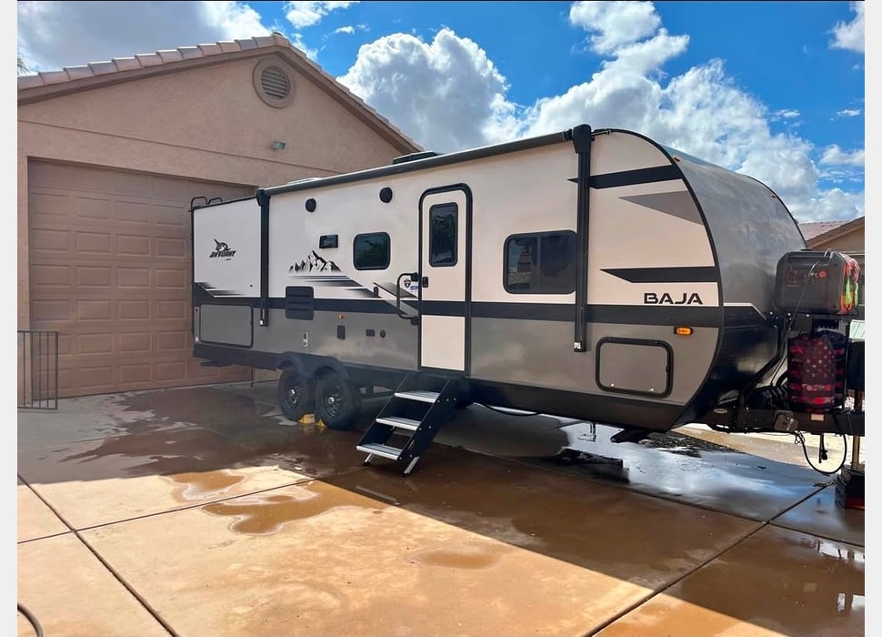 Travel Trailer rentals in Tucson