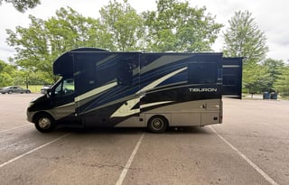 2021 Thor Tiburon 24RW - The Tiburon Oasis